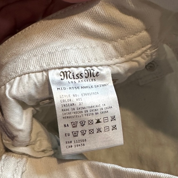 Miss Me Women's Light Beige Skinny Jeans - Picture 2 of 6